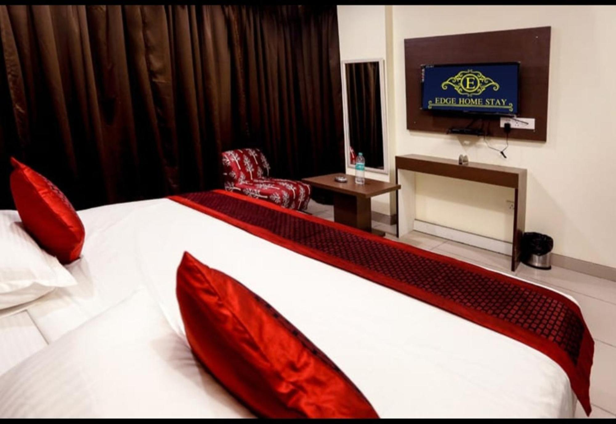Airport Hotel Edge Home Stay Nueva Delhi Exterior foto